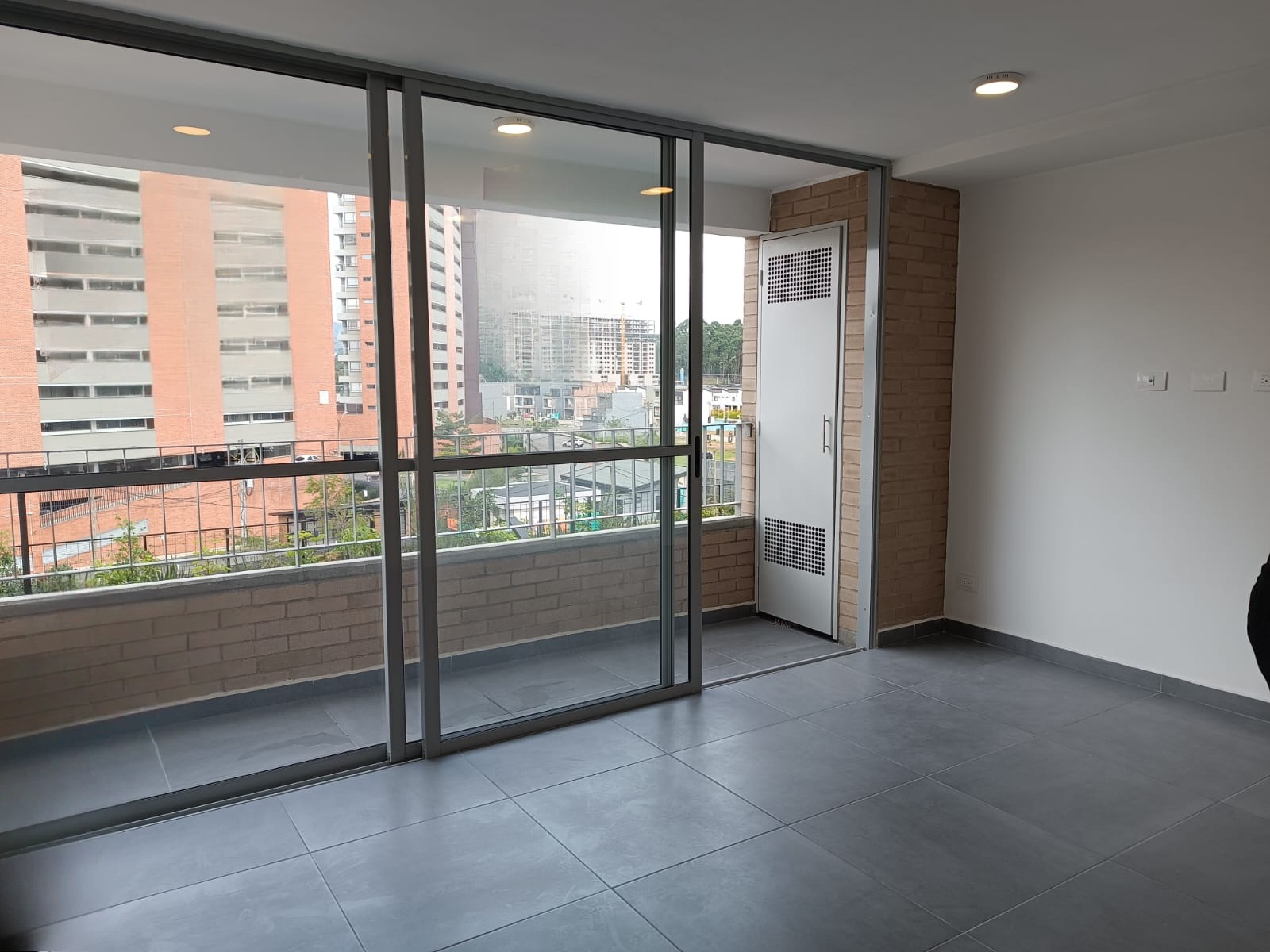 APARTAMENTO EN ARRIENDO EN UNIDAD CERRADA EN LA CEJA.