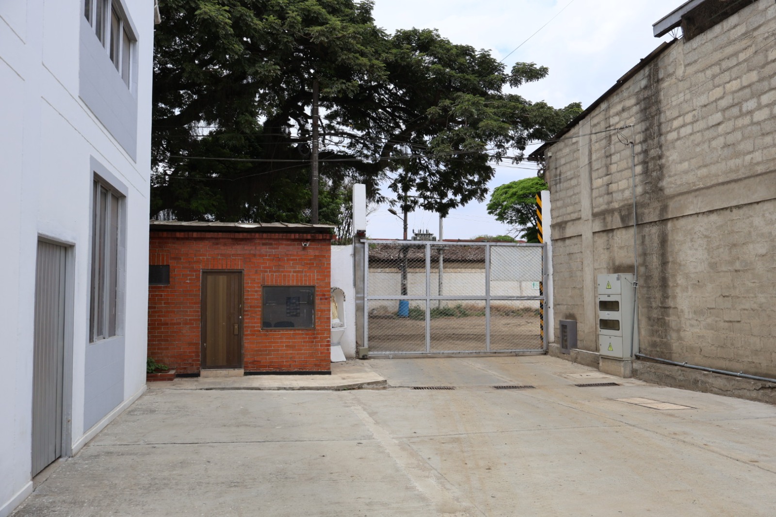 ALQUILO BODEGA LA DOLORES 8 187914720251030113757.jpeg