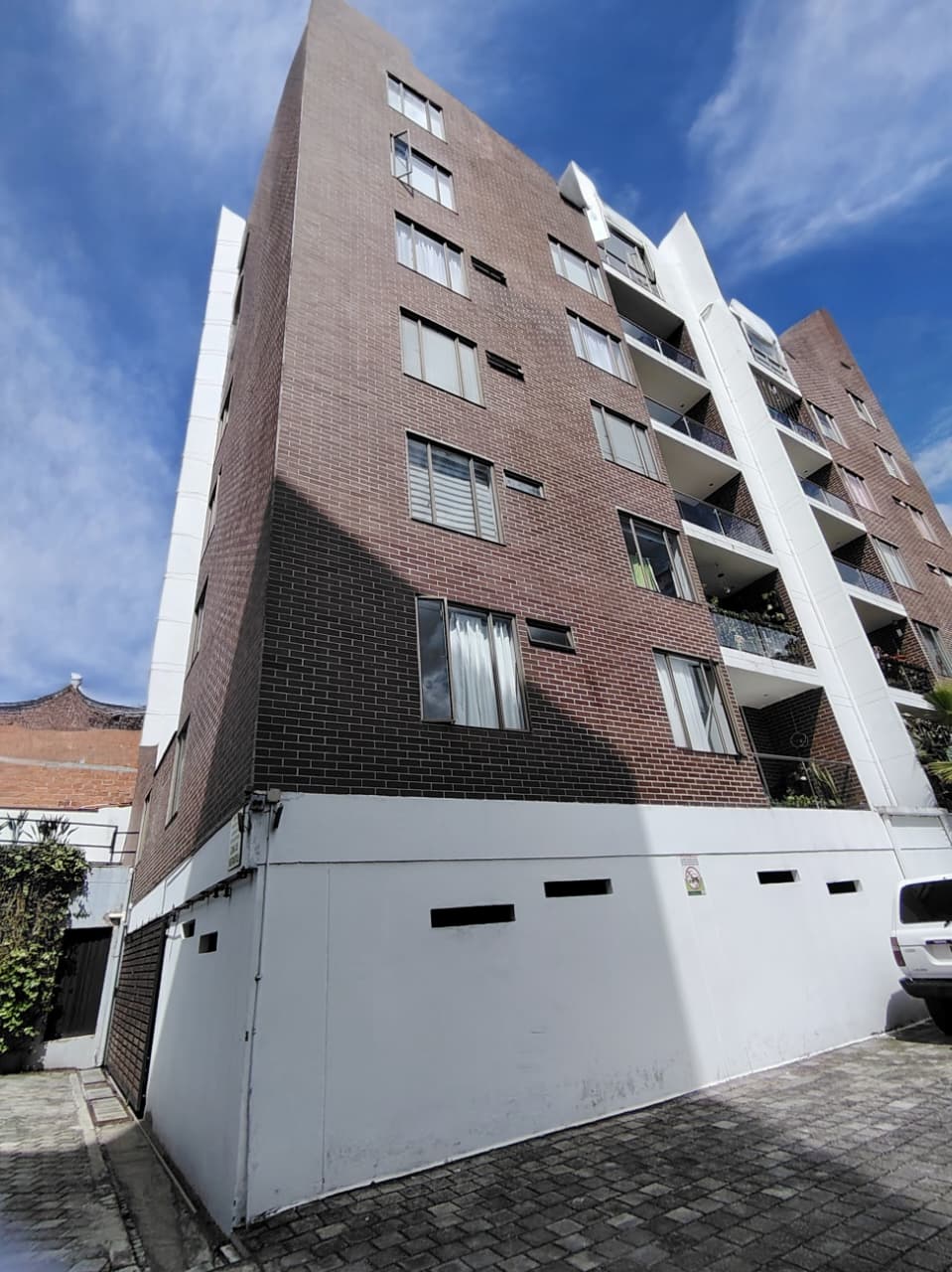 Se arrienda casa en Rodeo Alto 3 niveles