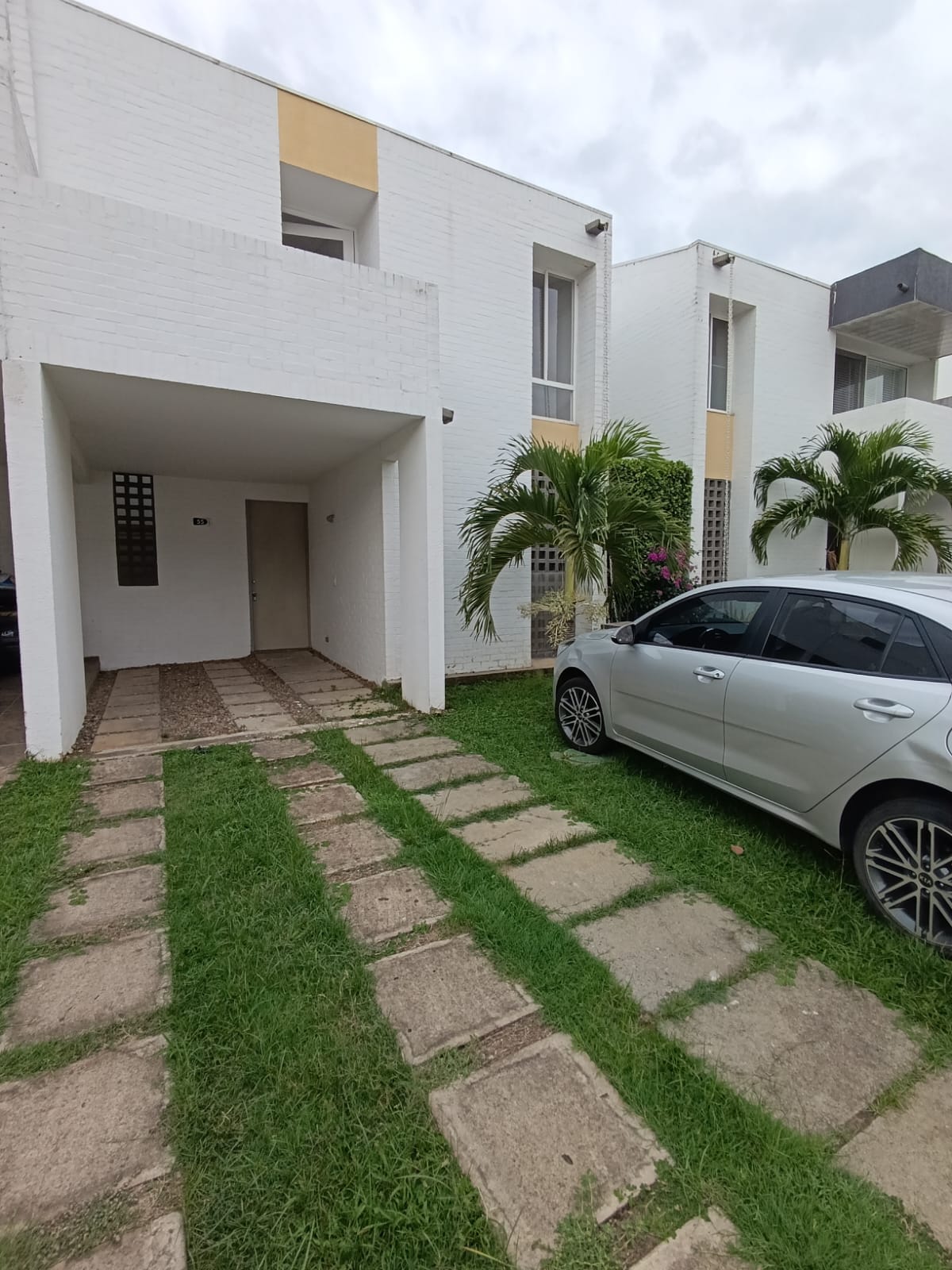 ARRIENDO APTO EN CONJUNTO CERRADO CENTRO DE COTA $2'300.000