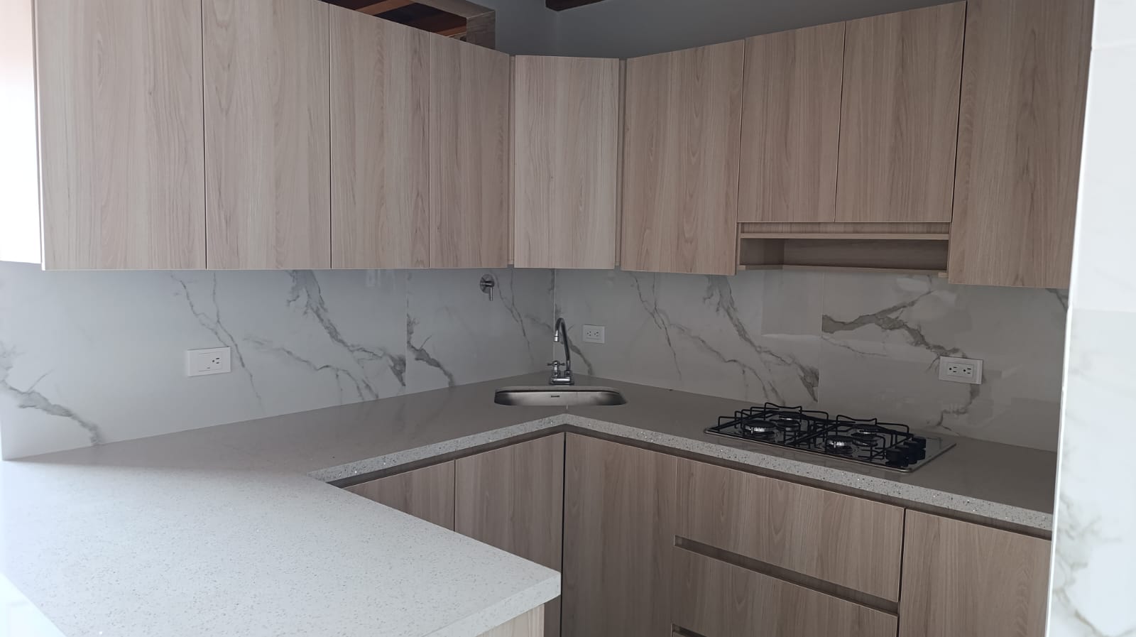 Se Arrienda Apartaestudio En Bosques De San Pablo, Medellin