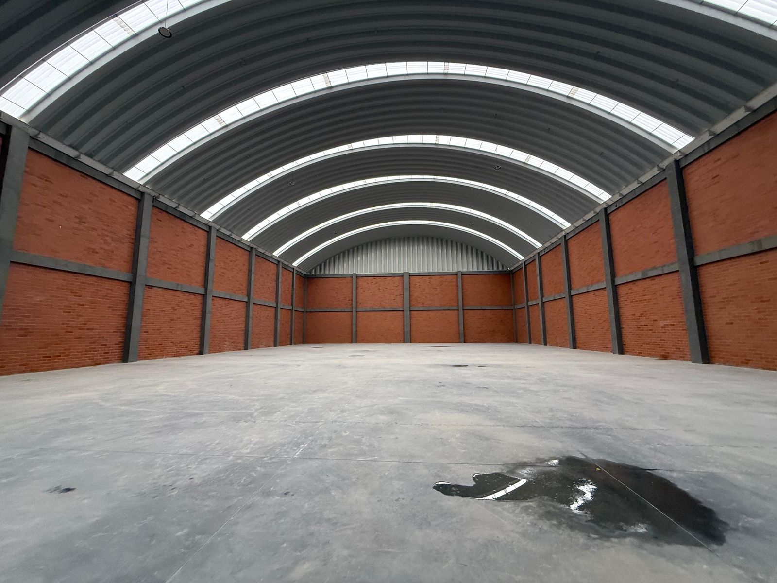 Bodega logística en arriendo Siberia