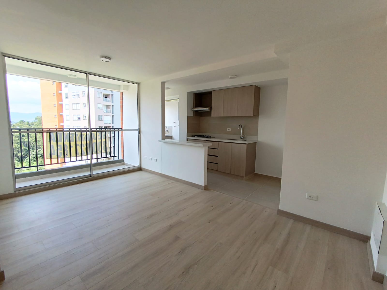 LOCAL COMERCIAL BELEN ROSALES COD RB851437