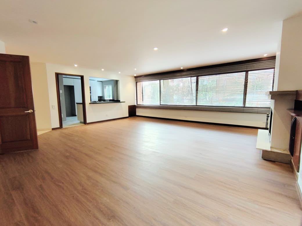 *ARRIENDO OFCINA CLL 26 44 M2 AMOBLADA