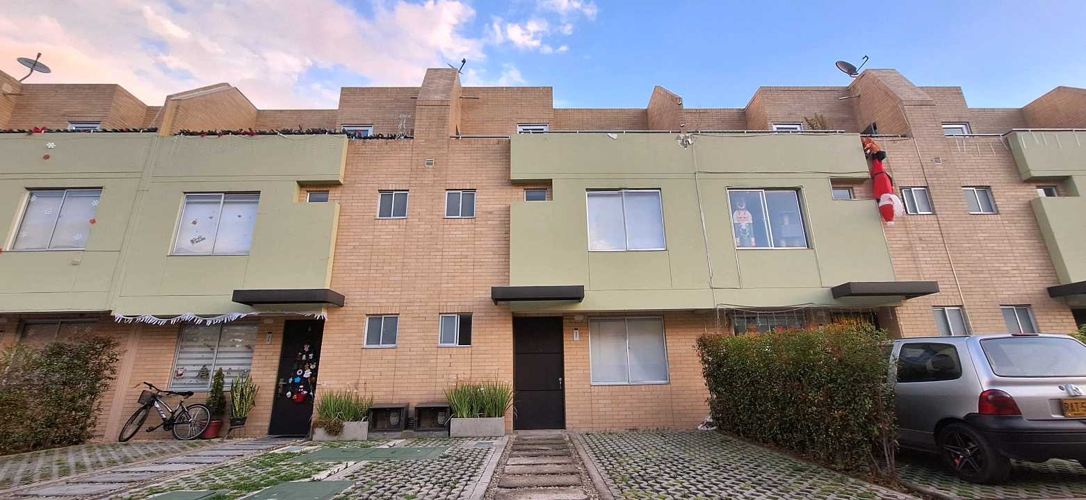Casa en arriendo Cota Conjunto Cerrado $ 3.500.000