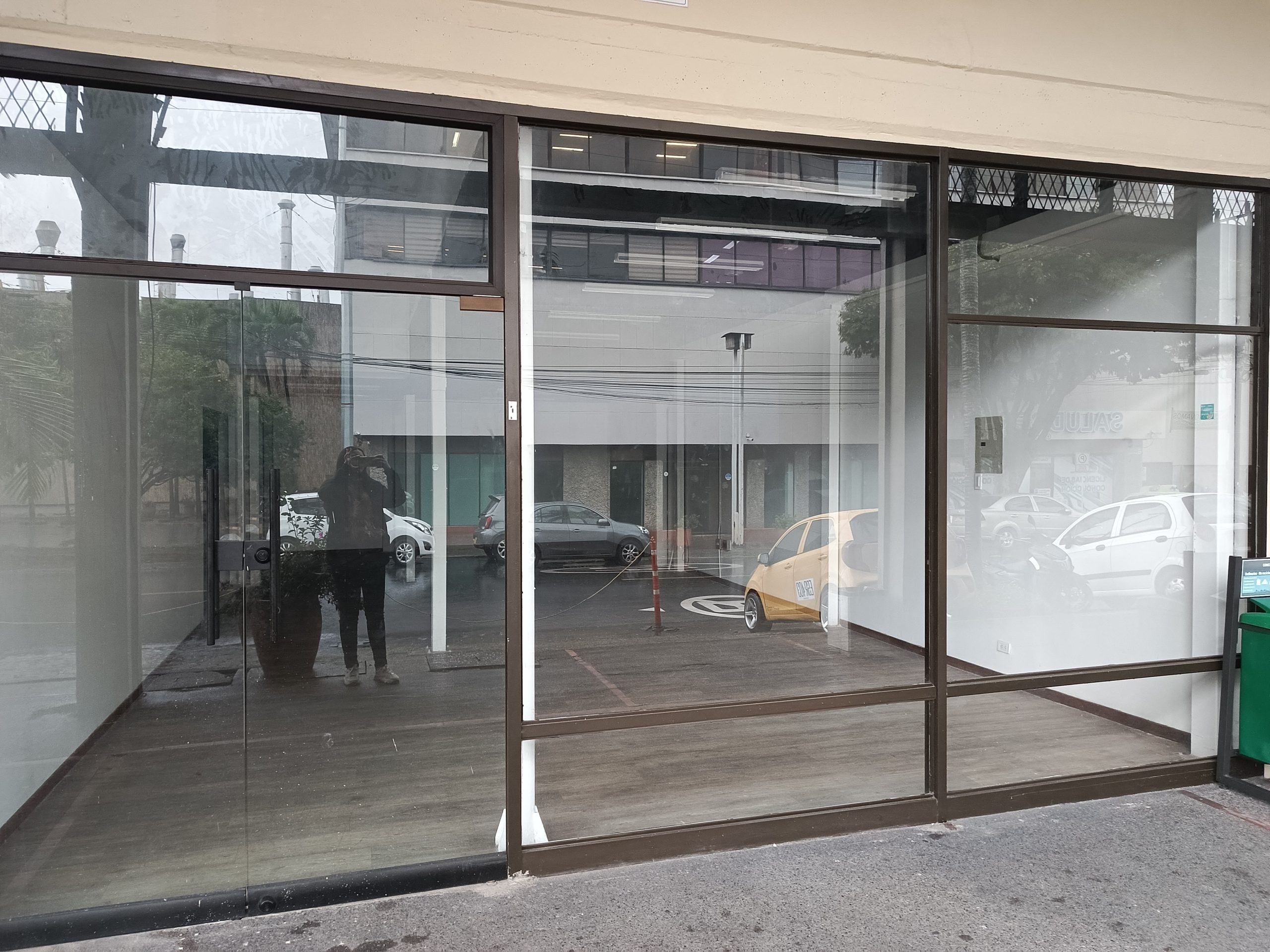 Se arrienda local comercial Centro Itagüí