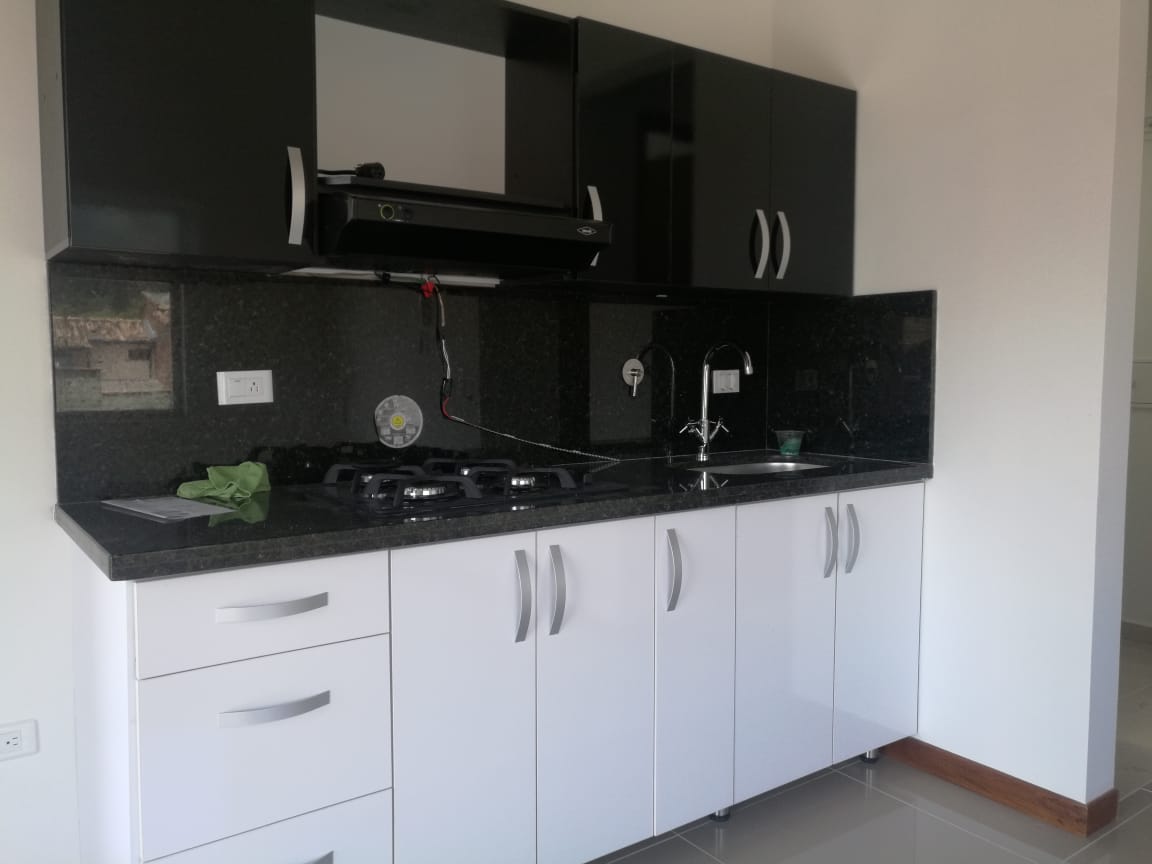 APARTAMENTO EN SEGUNDO PISO PARA EL ARRIENDO EN LA UNIDAD VALVERDE.