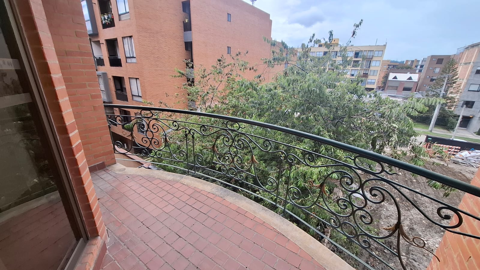 Oficina en Arriendo en Colina Campestre, Bogotá