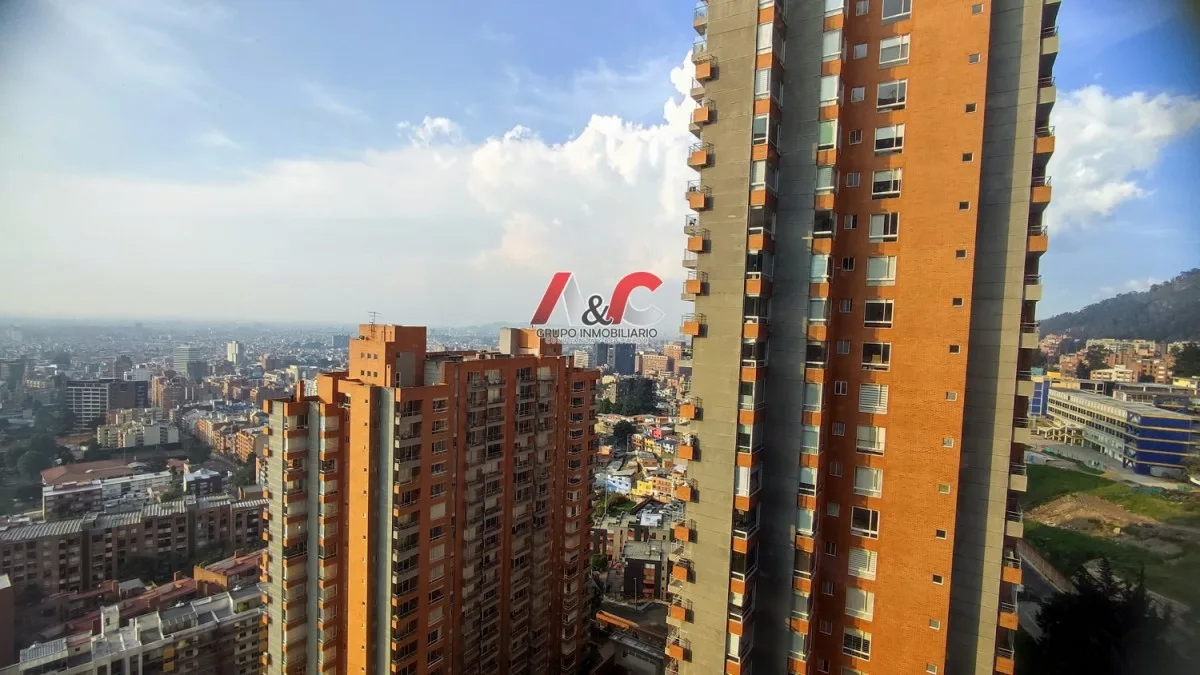 APARTAMENTO EN ARRIENDO, QUINTO PISO, GRAN GRANADA