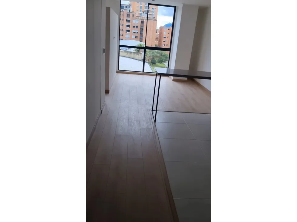 Oficina en Arriendo en El Lago, Bogotá