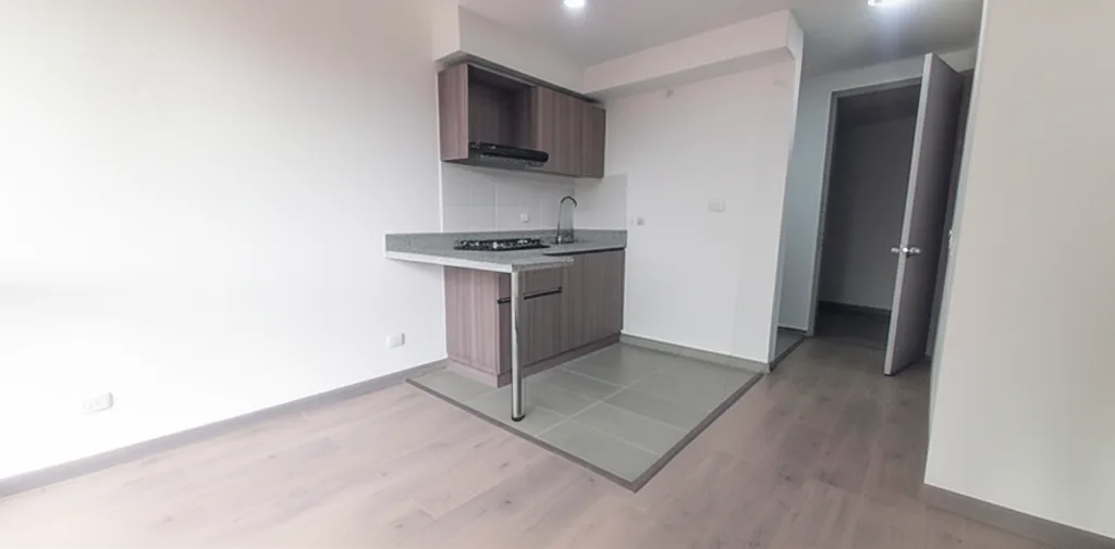 Apartamento en Arriendo en Centro Comercial Parque La Colina, Bogotá
