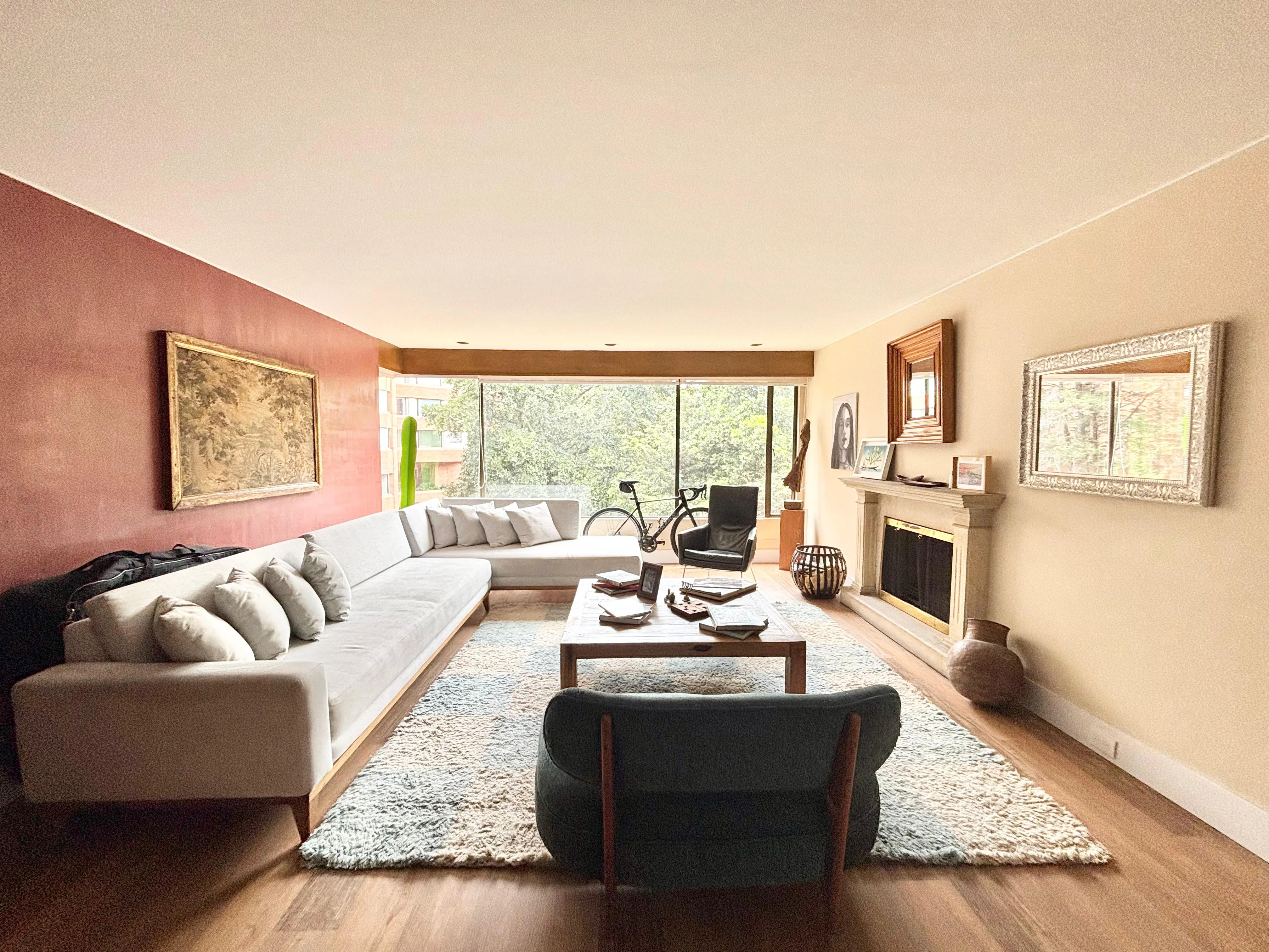 Oficina en Arriendo en Santa Paula, Bogotá