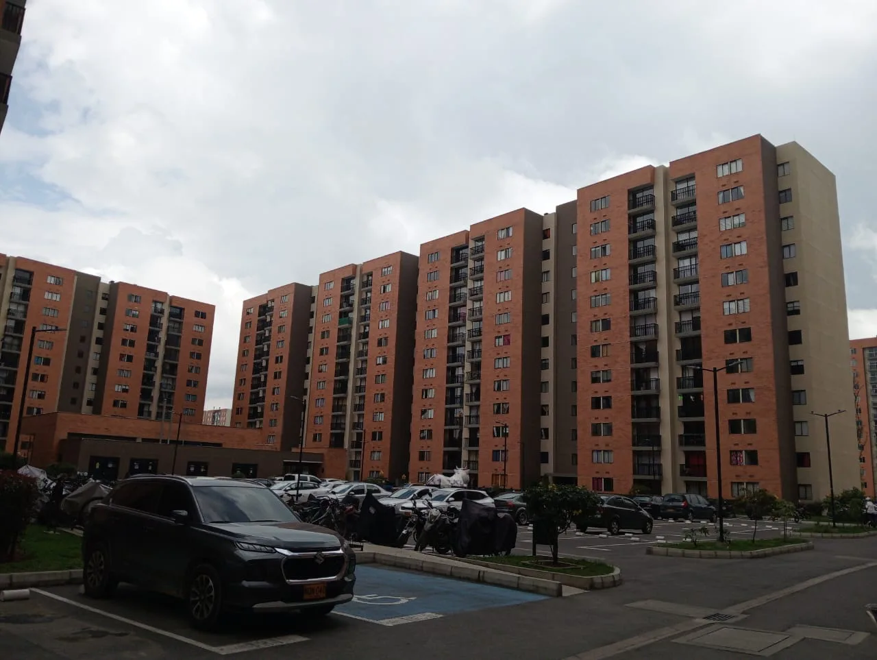 Apartamento en Arriendo en Conjunto residencial fontana madrid, Madrid