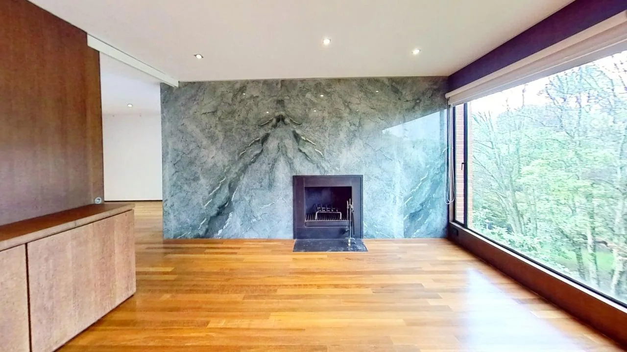 Oficina Amoblada en Arriendo – Chicó | Área total 214 m²