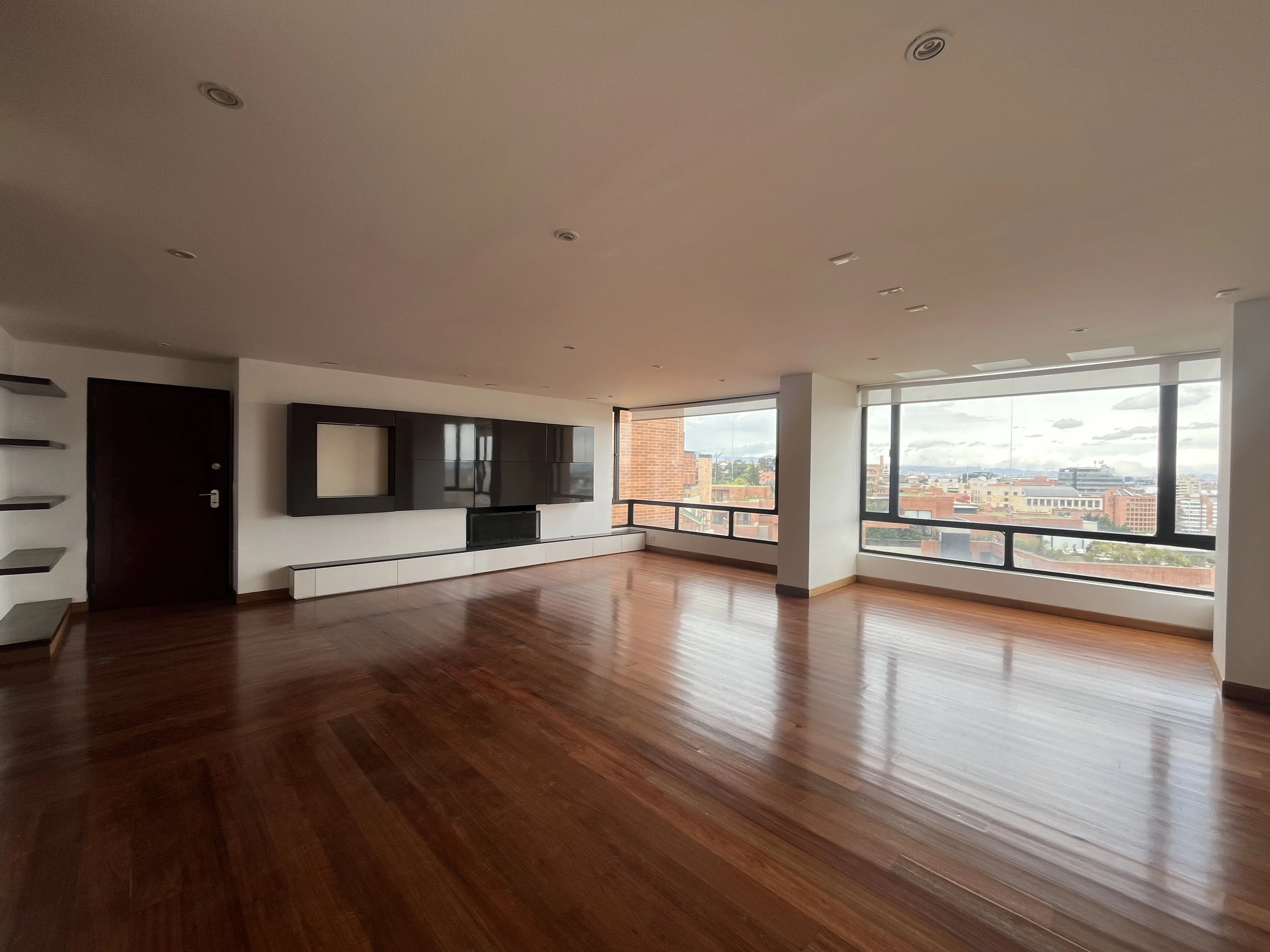 Apartamento en Arriendo en Santa barbara occidental, Bogotá