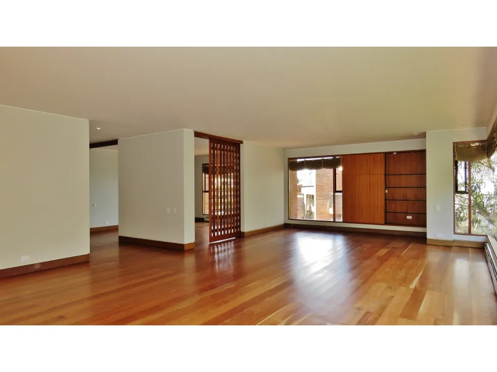 Apartamento en Arriendo en El Virrey, Bogotá