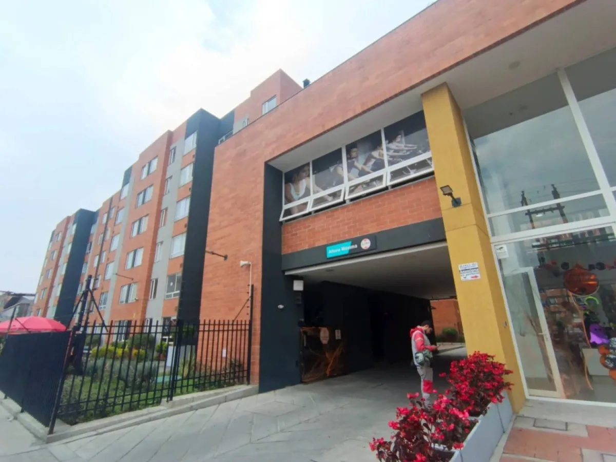 Apartamento en arriendo Madelena con estudio