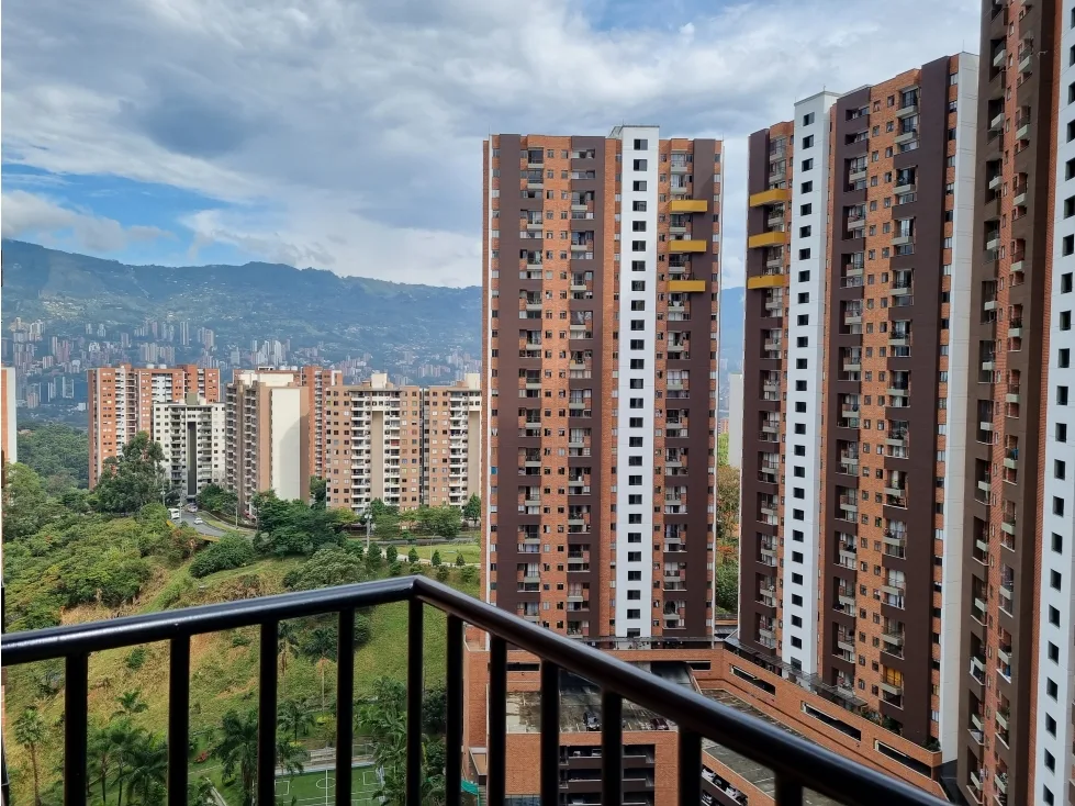 Apartamento en Arriendo en Rodeo Alto, Medellín