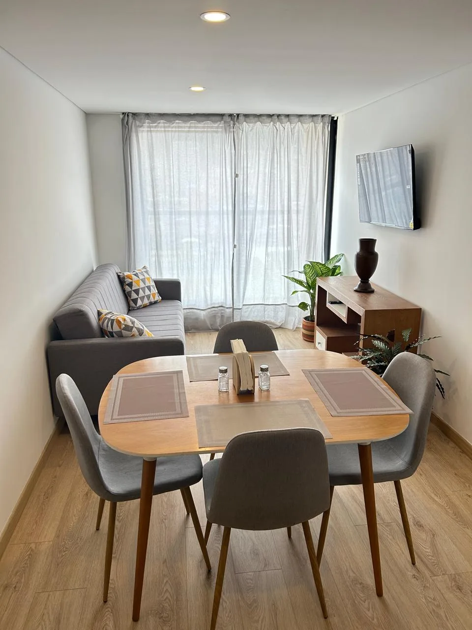 OFICINA 100 M2 EN ARRIENDO, EL LAGO