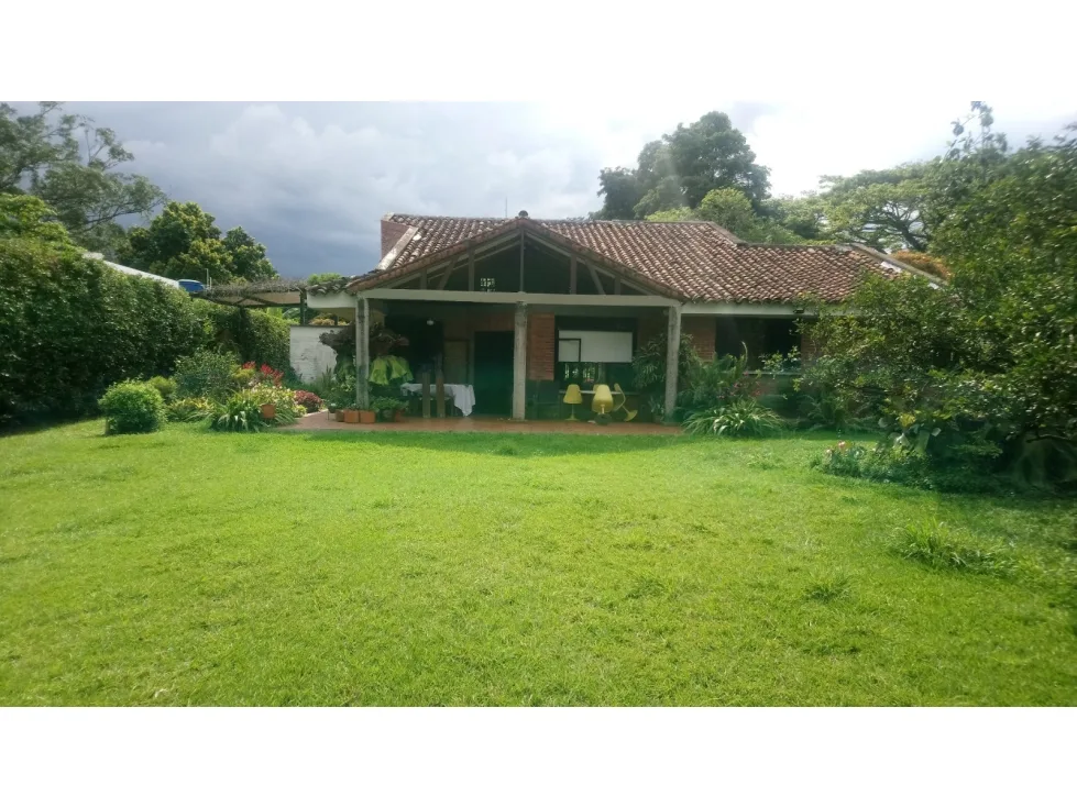 Casa Campestre en Arriendo en Cali