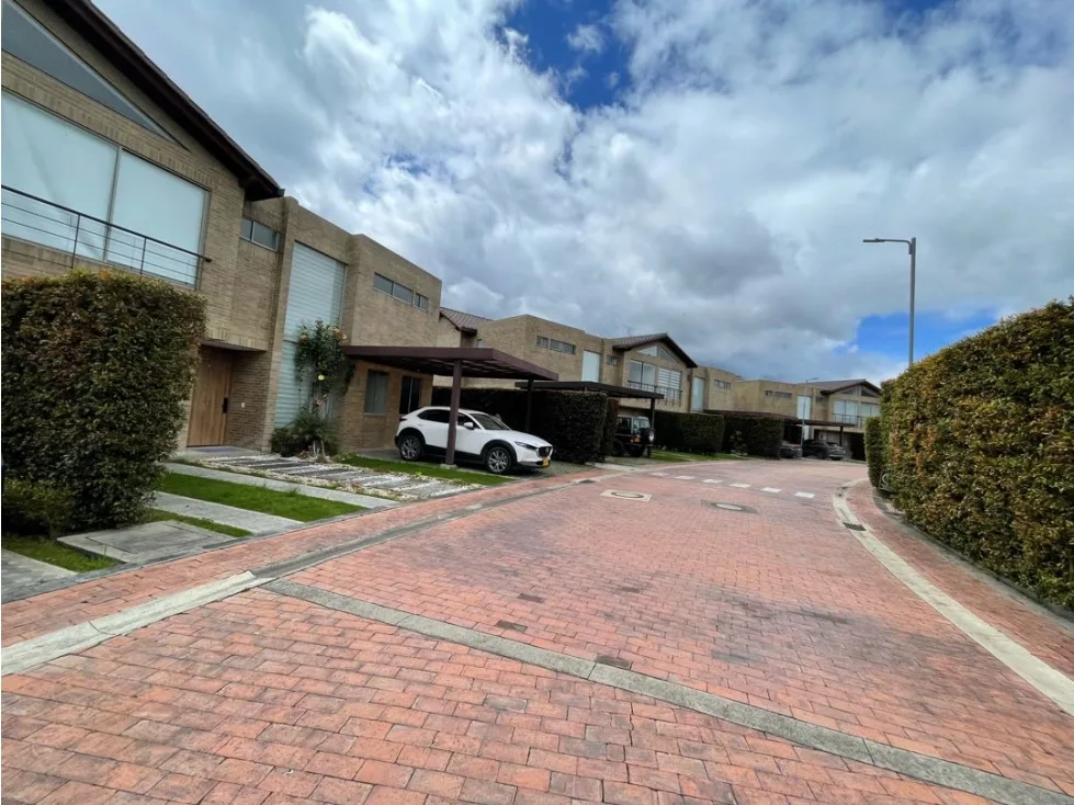 Casa Campestre en Arriendo en Chuntame, Cajicá