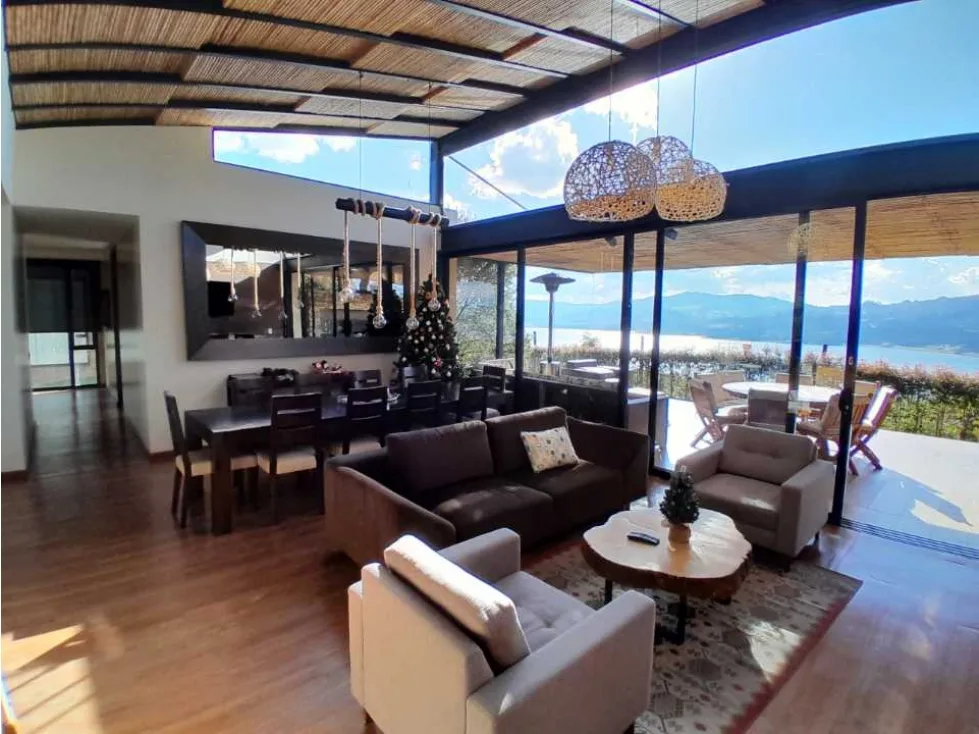 Casa Campestre en Arriendo en Sesquilé