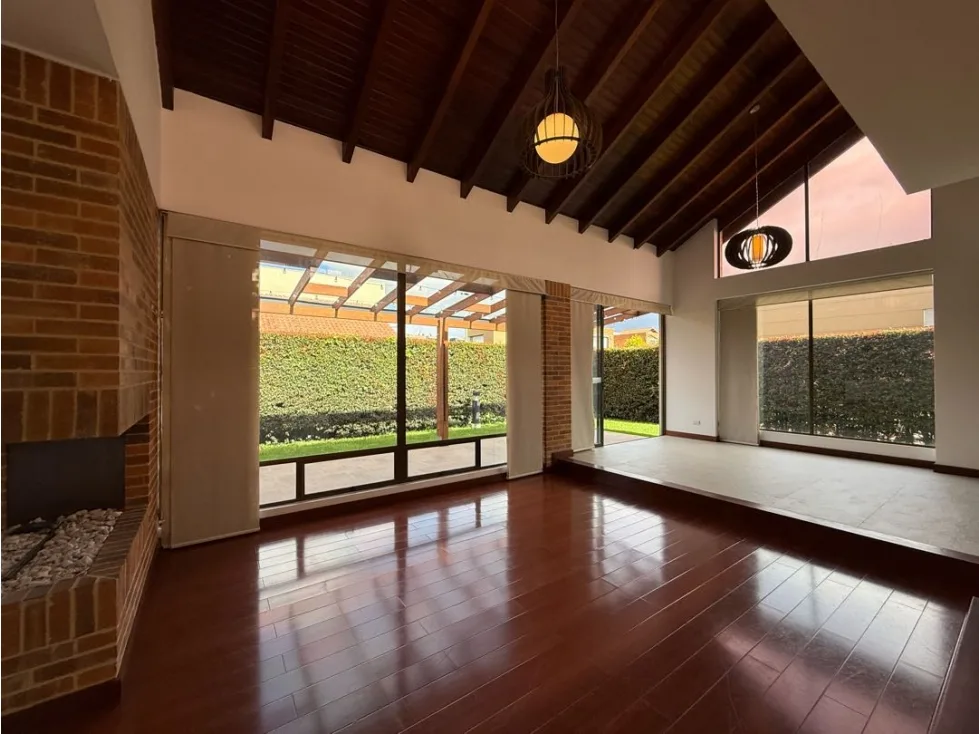 VENDO O ARRIENDO CASA CAMPESTRE EN YERBABUENA-CHIA 763M2