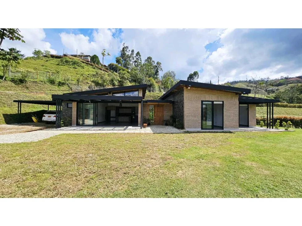 Casa en Arriendo en El Retiro