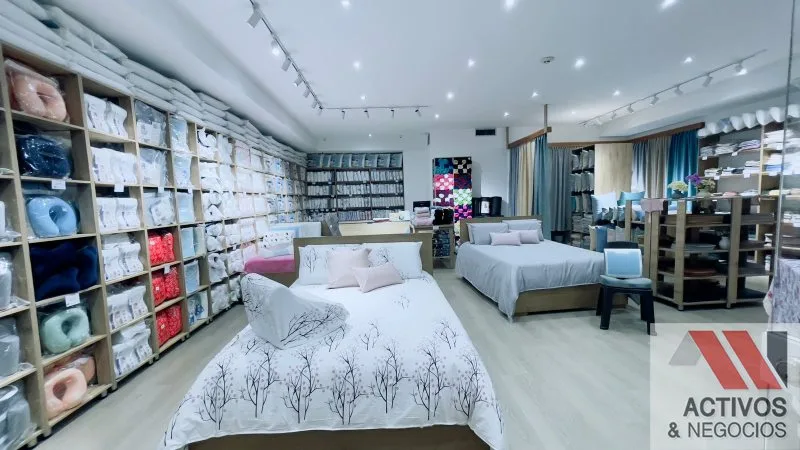 Se arrienda local comercial Las Esmeraldas Itagüí