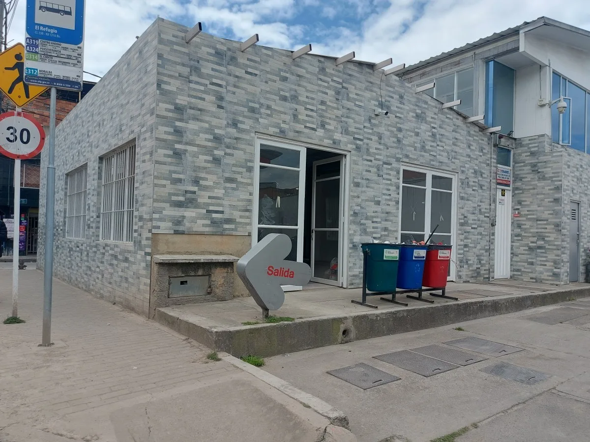 Local en  Arriendo en Fontibon, Bogotá