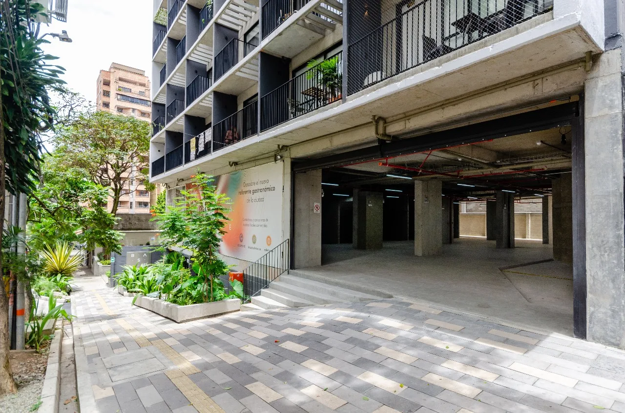 Local en Arriendo en Belén Los Alpes, Medellín