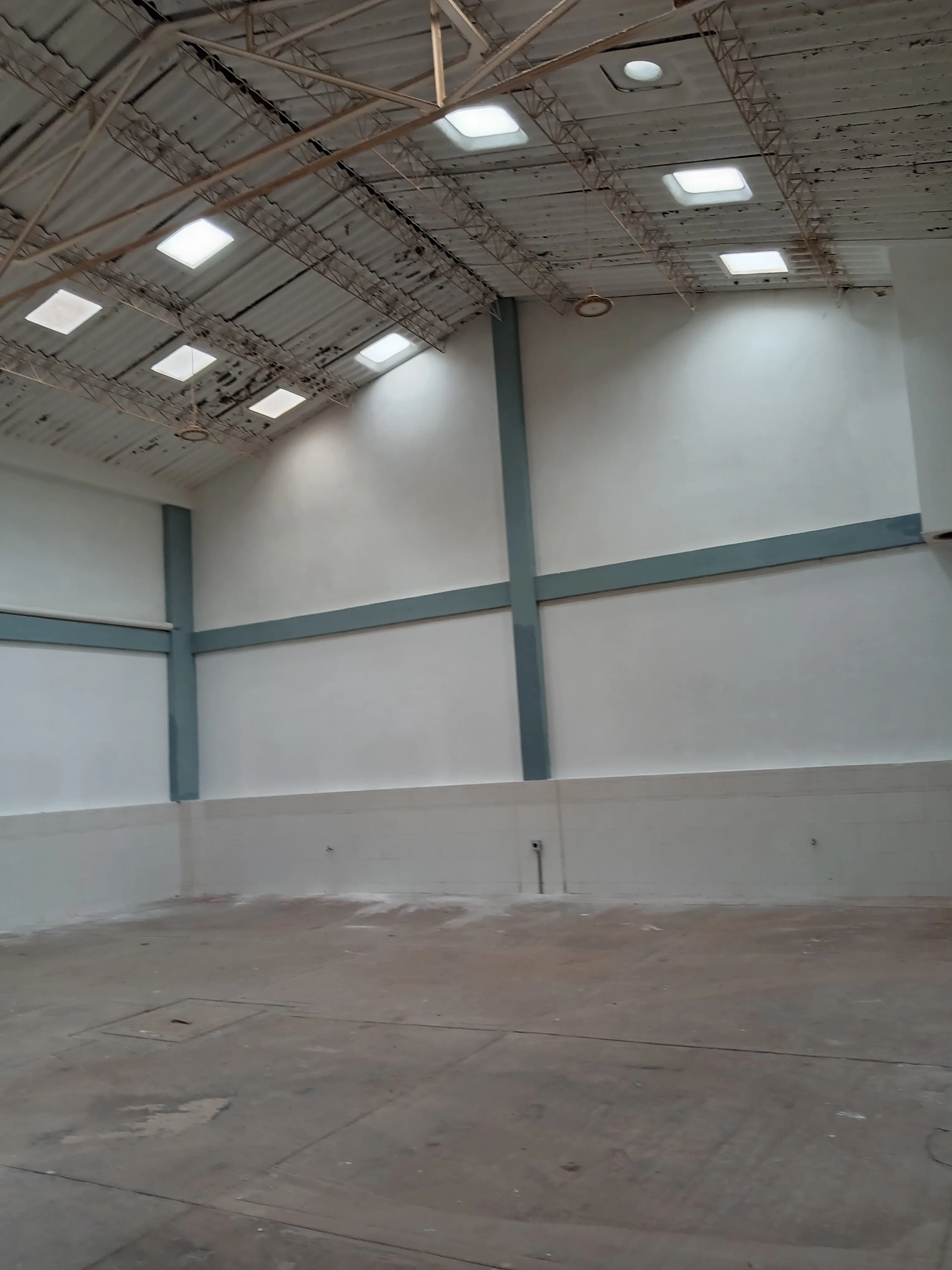 Local en Arriendo en Santa Maria del Lago, Bogotá