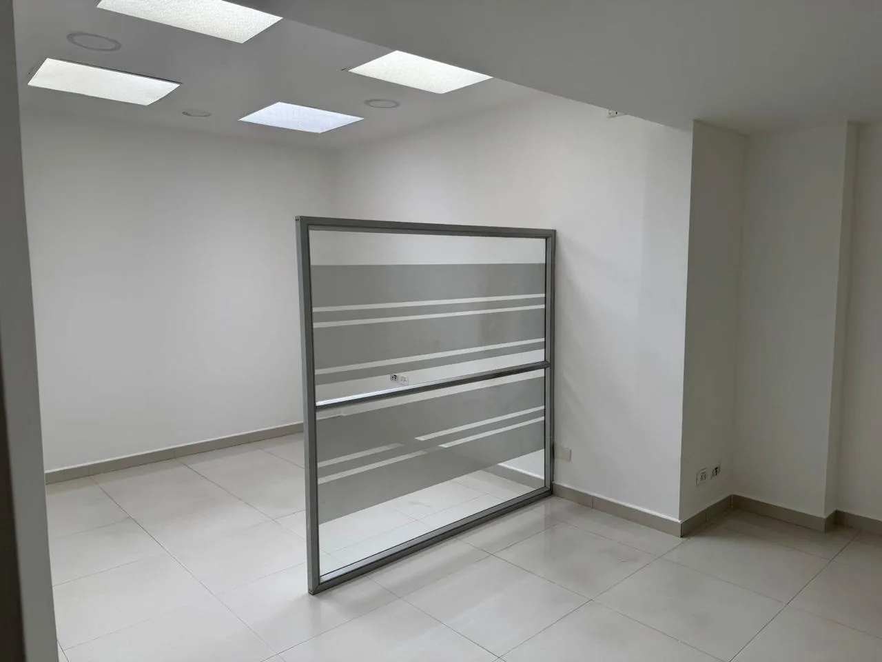 Oficina en Arriendo en Santa Barbara, Bogotá