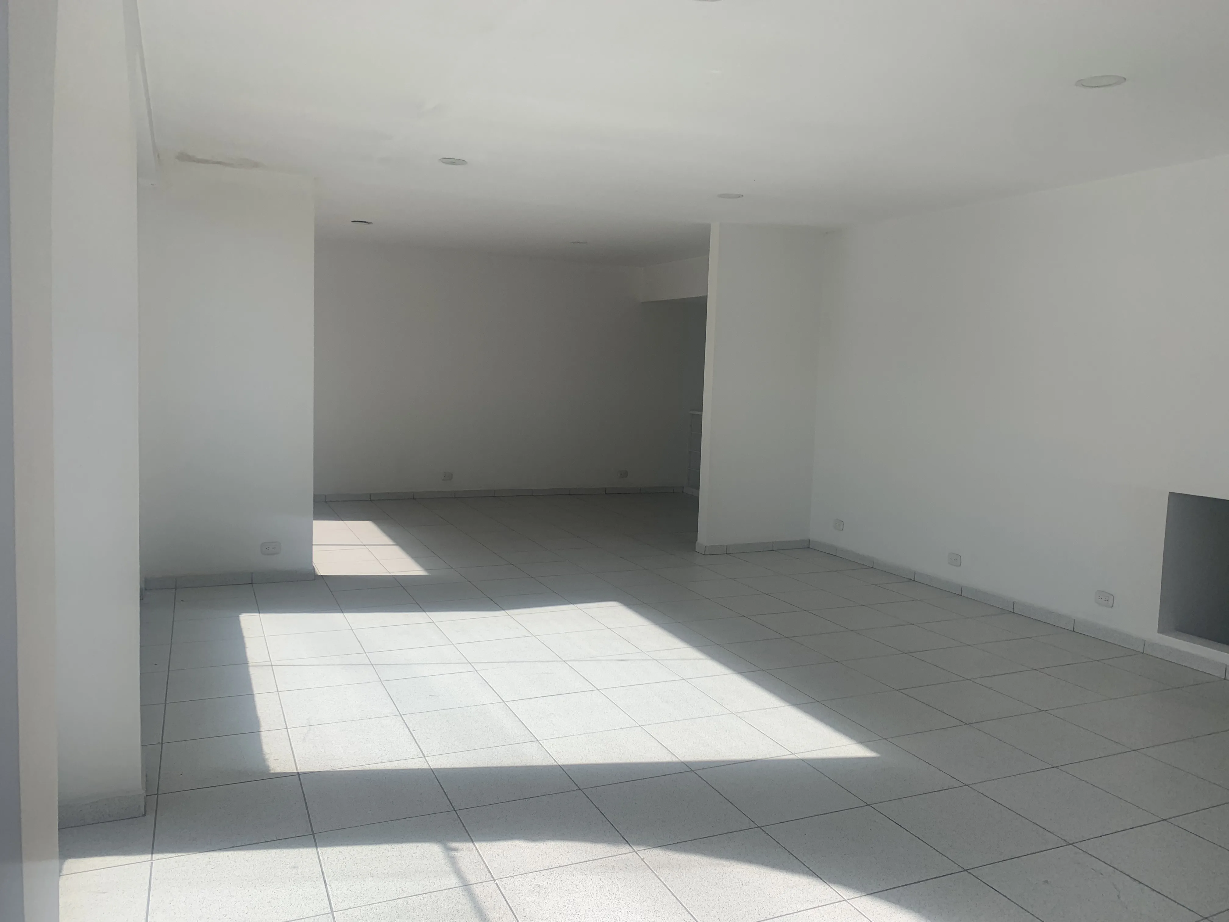 Local en arriendo en Alcala, Bogotá