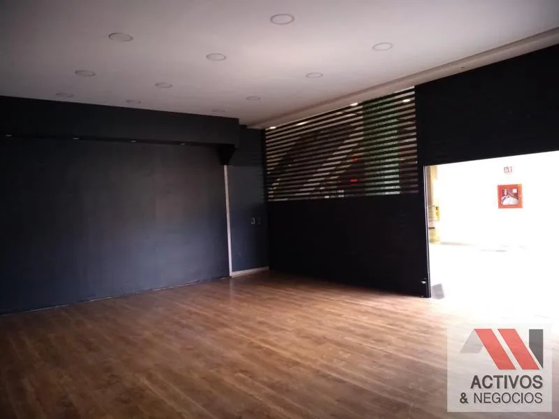 Se arrienda local comercial Las Esmeraldas Itagüí