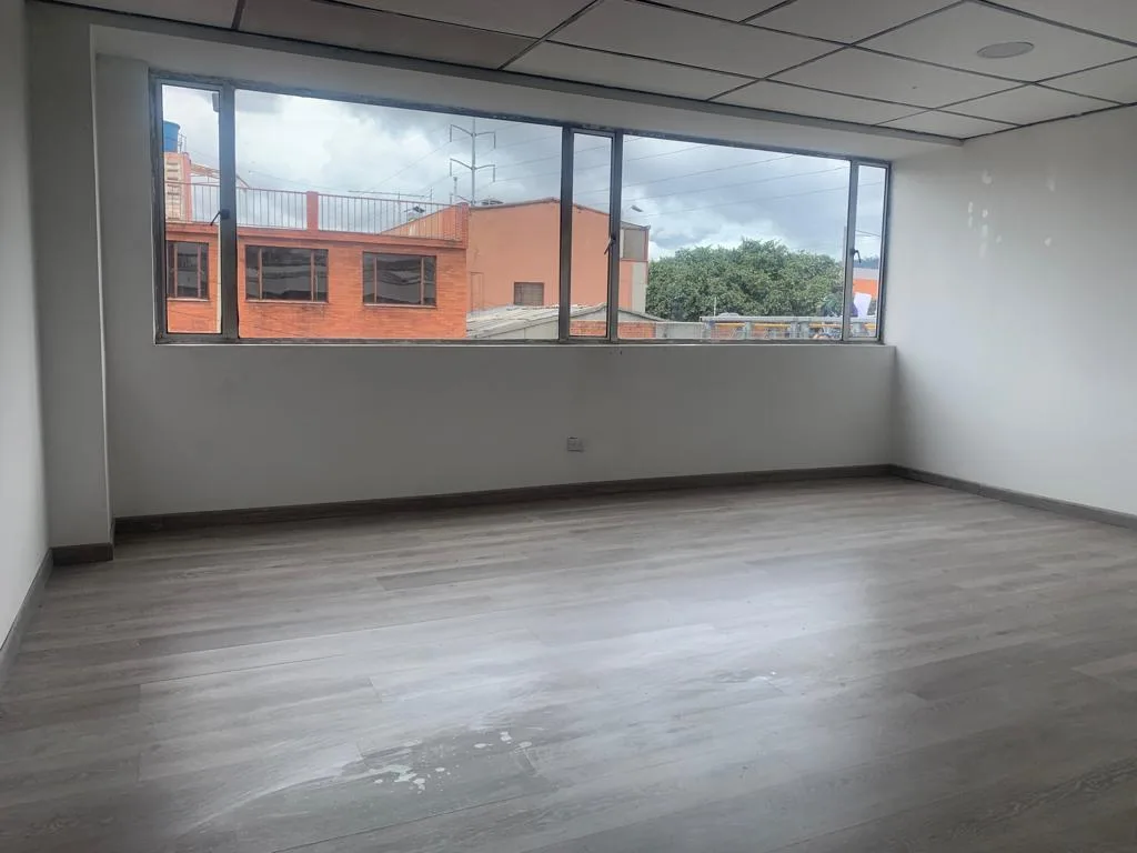 Oficina en Arriendo en Alcala, Bogotá