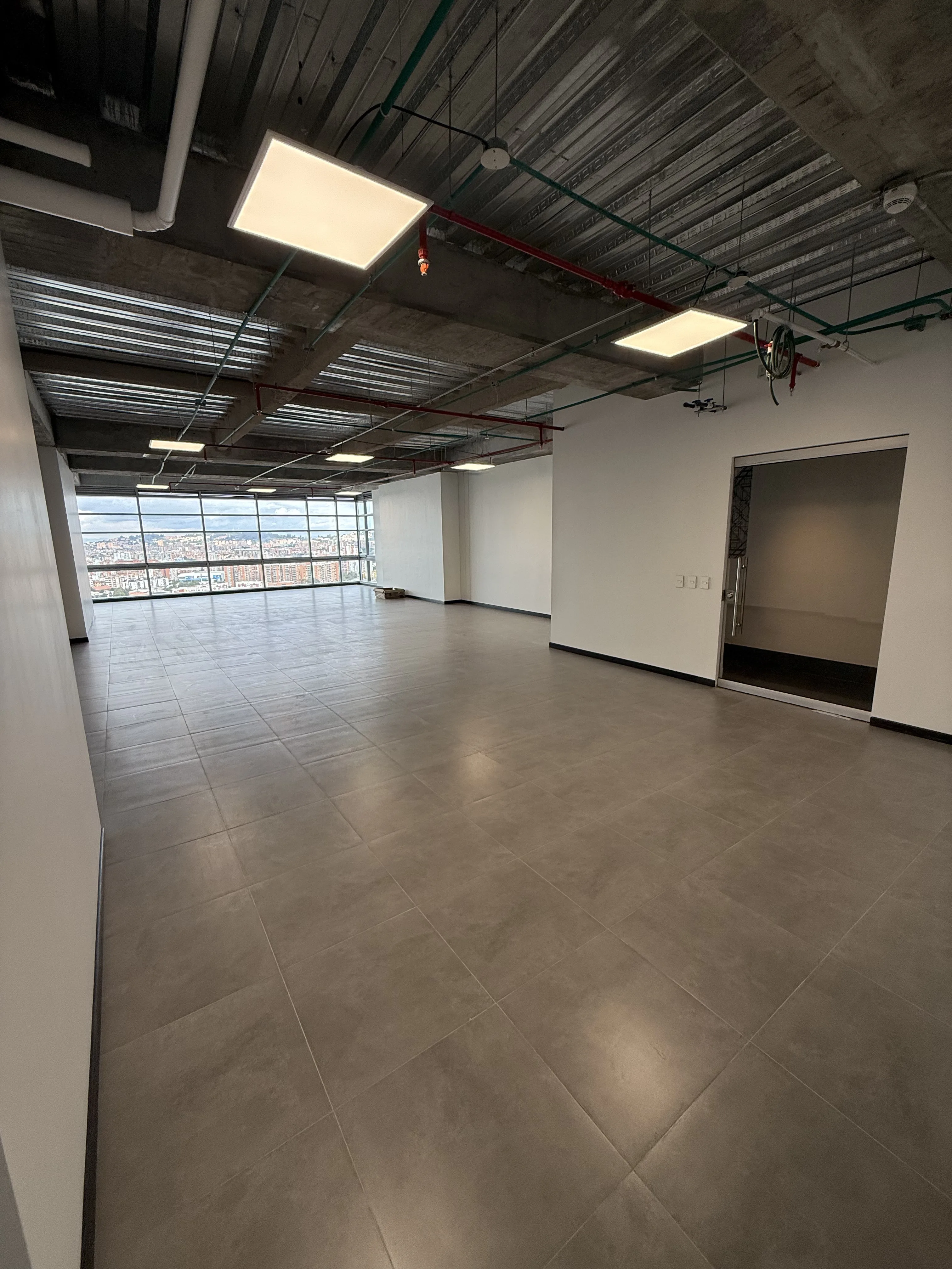 Oficina en Arriendo en Barrancas Norte, Bogotá