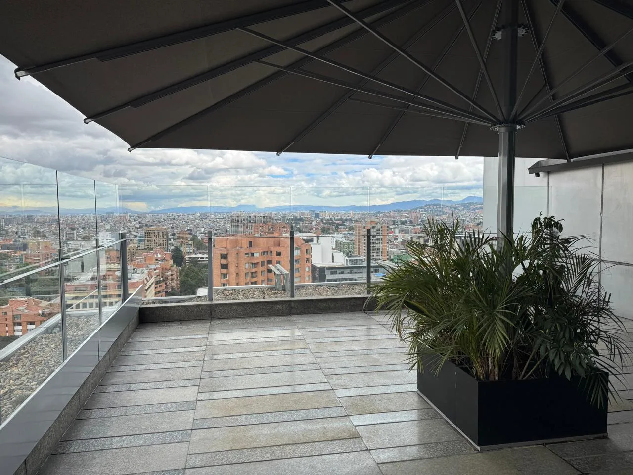 Oficina en Arriendo en Bellavista, Bogotá