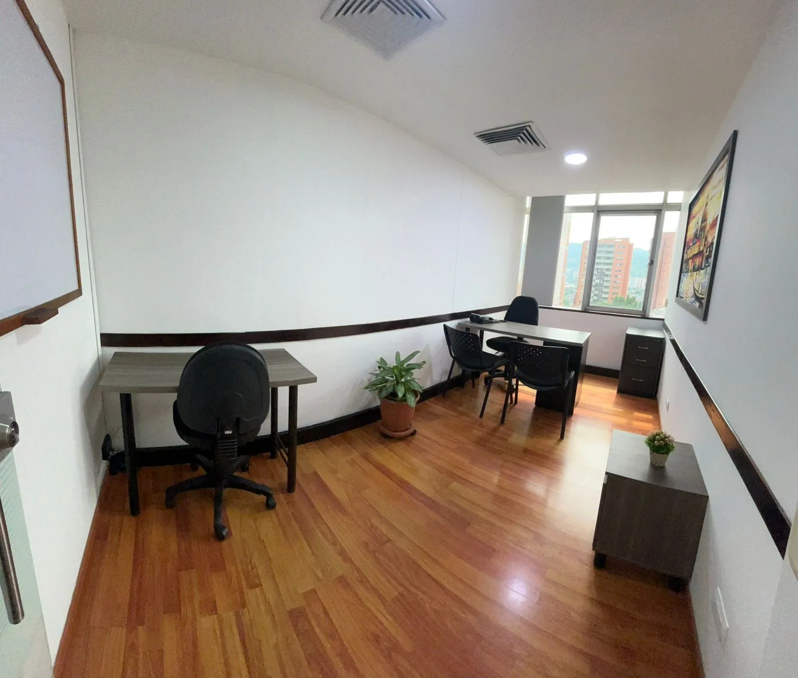 Oficina en Arriendo en El Poblado, Medellín