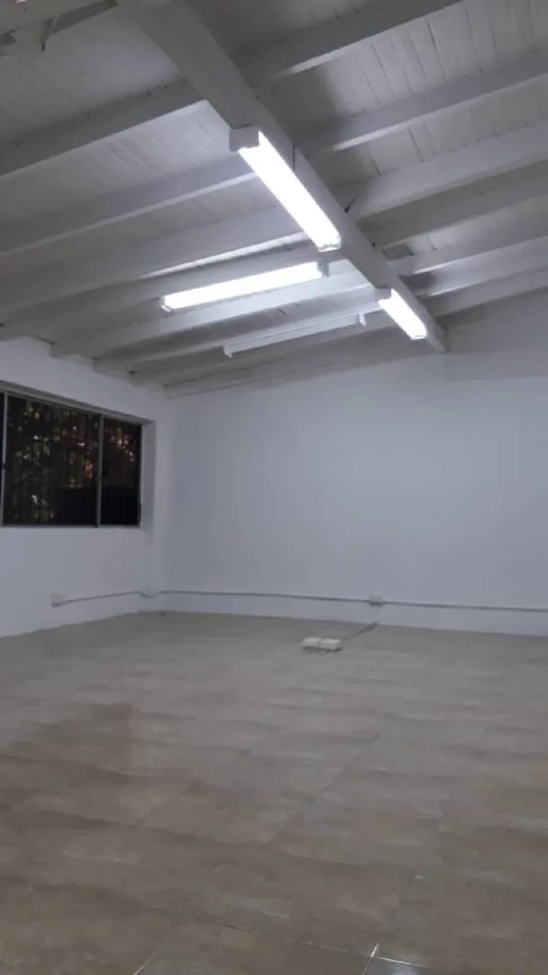 Oficina en Arriendo en Manila, Medellín