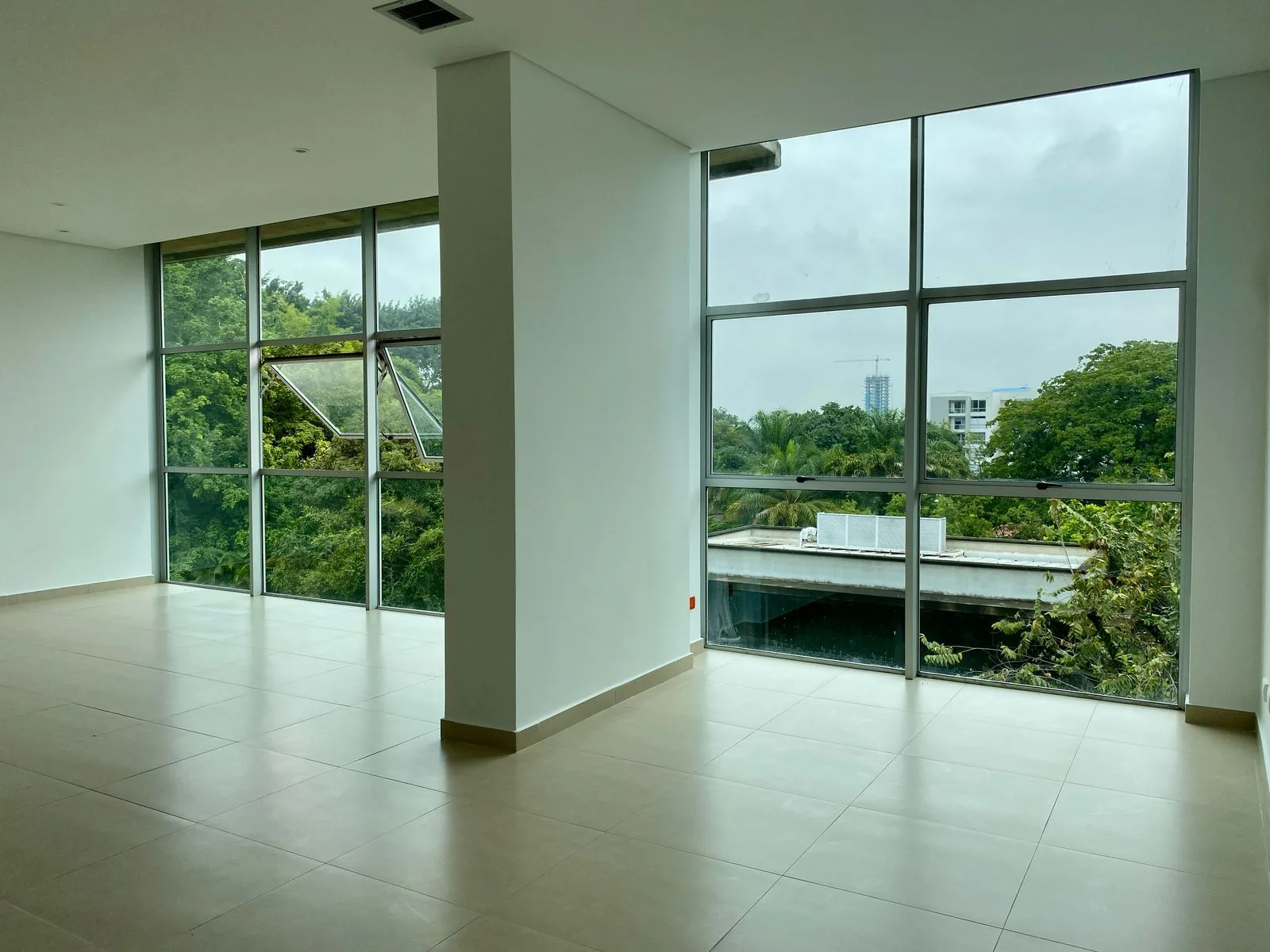 Oficina en  Arriendo en Pance, Cali