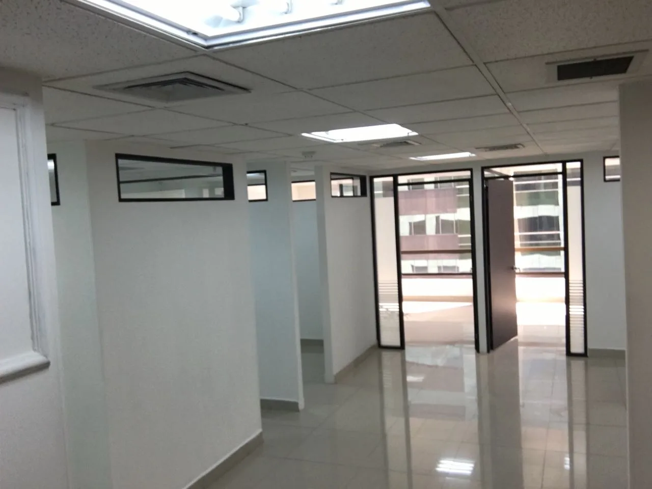 Oficina en Arriendo en Santa barbara occidental, Bogotá