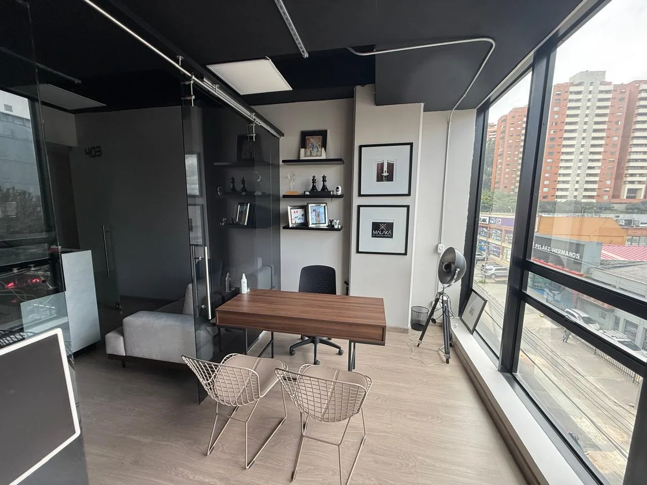 Oficina en Arriendo en Santa Barbara, Bogotá