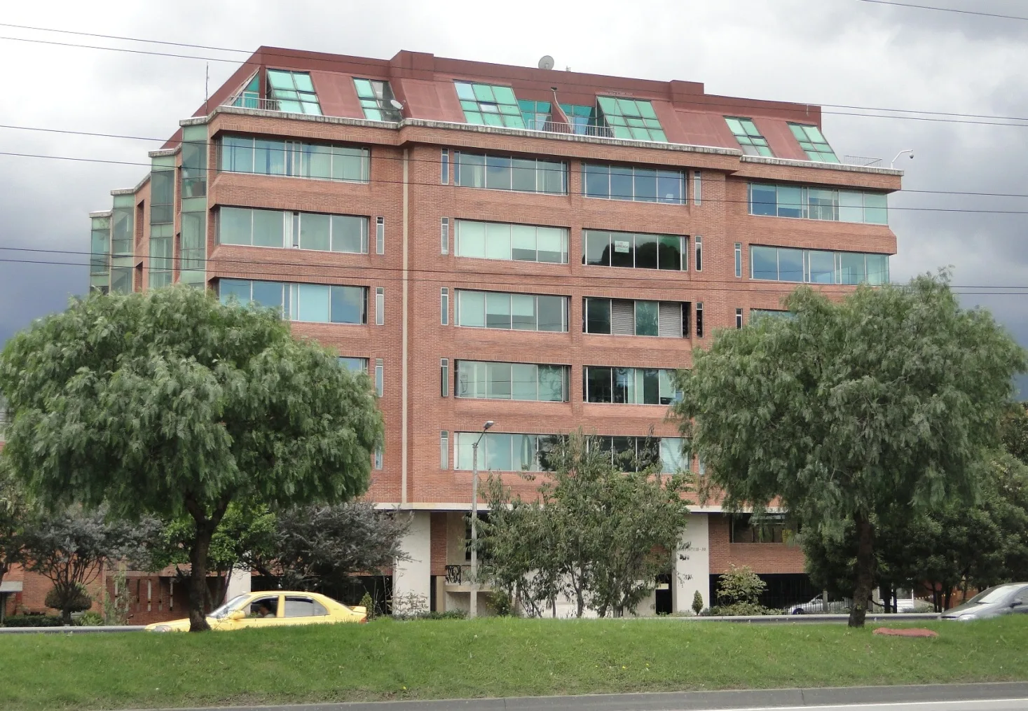 Oficina en Arriendo en Santa barbara occidental, Bogotá