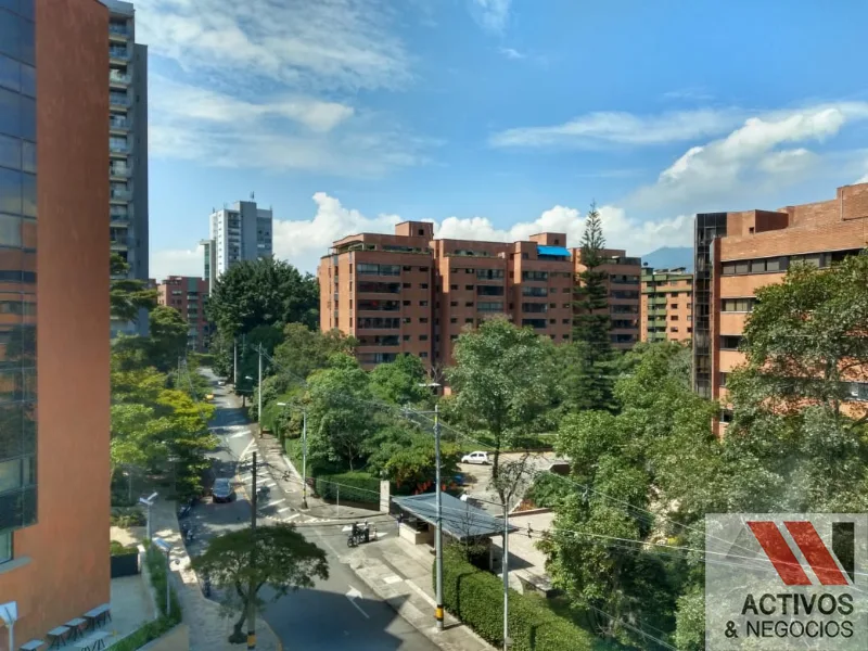 Casa comercial en arriendo Poblado Patio Bonito Medellín