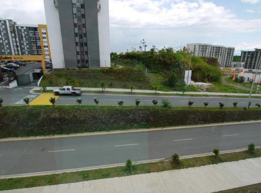 Rento hermoso apartamento en la vía Condina