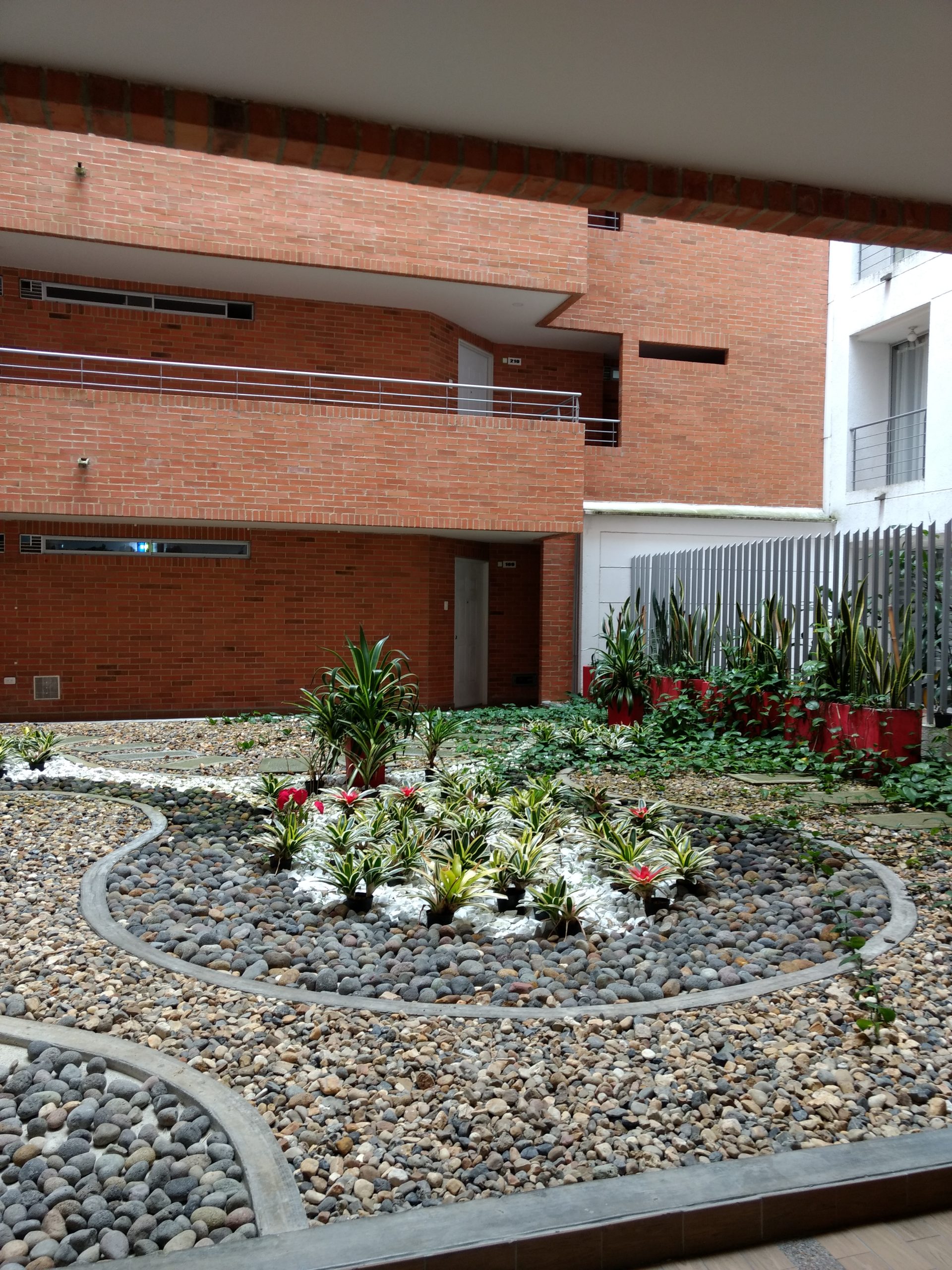 EXCELENTE UBICACIÓN , A 5 MINUTOS DEL CENTRO DE IBAGUÉ.