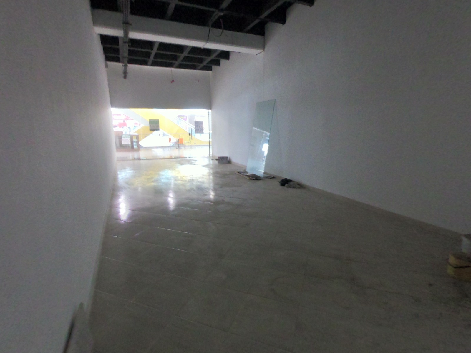 SE ARRIENDA LOCAL PLAZA ARRAYANES EN ITAGUI