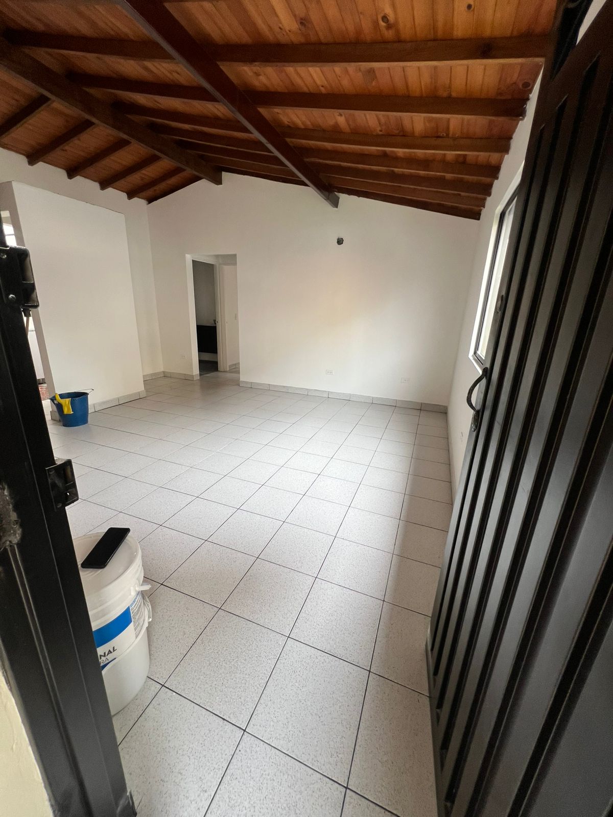 APARTAESTUDIO EN ARRIENDO EN LA CEJA CON ASCENSOR.