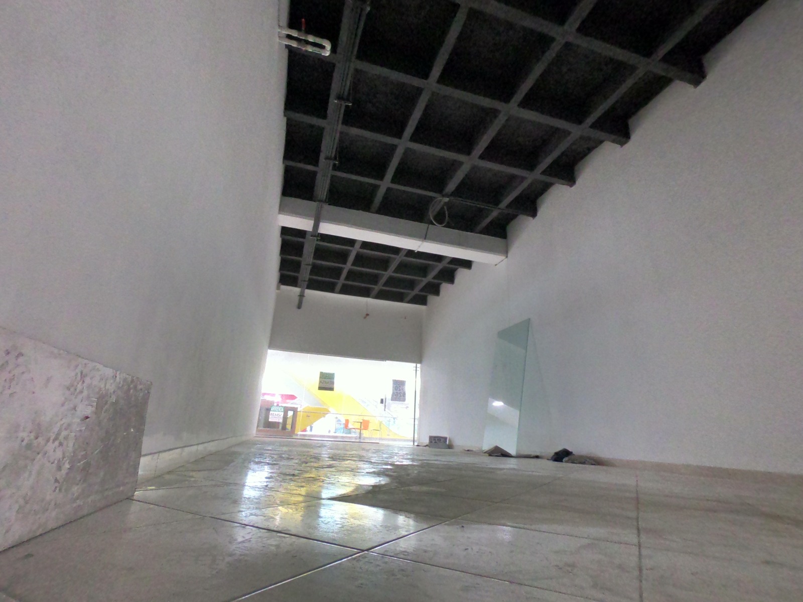 SE ARRIENDA LOCAL PLAZA ARRAYANES EN ITAGUI